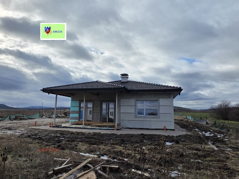 Продава КЪЩА, с. Храбърско, област София област, снимка 12 - Къщи - 53107171