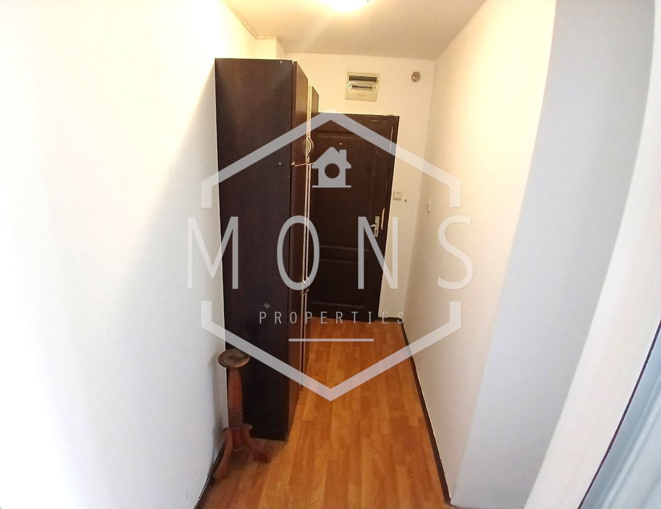 Продава 2-СТАЕН, гр. Велико Търново, Център, снимка 2 - Апартаменти - 52130087