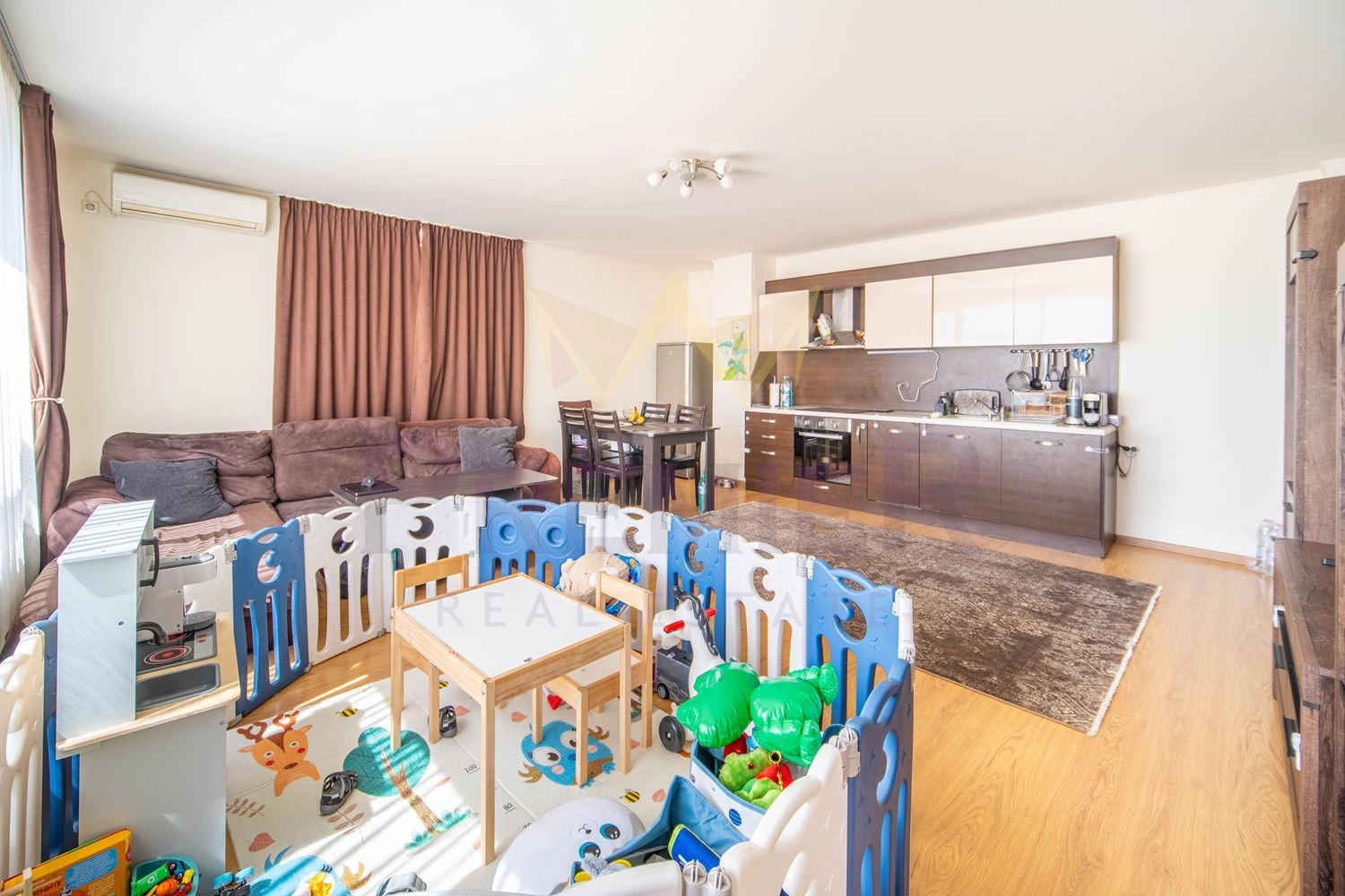 Продава 3-СТАЕН, гр. Варна, Бриз, снимка 3 - Апартаменти - 54187143