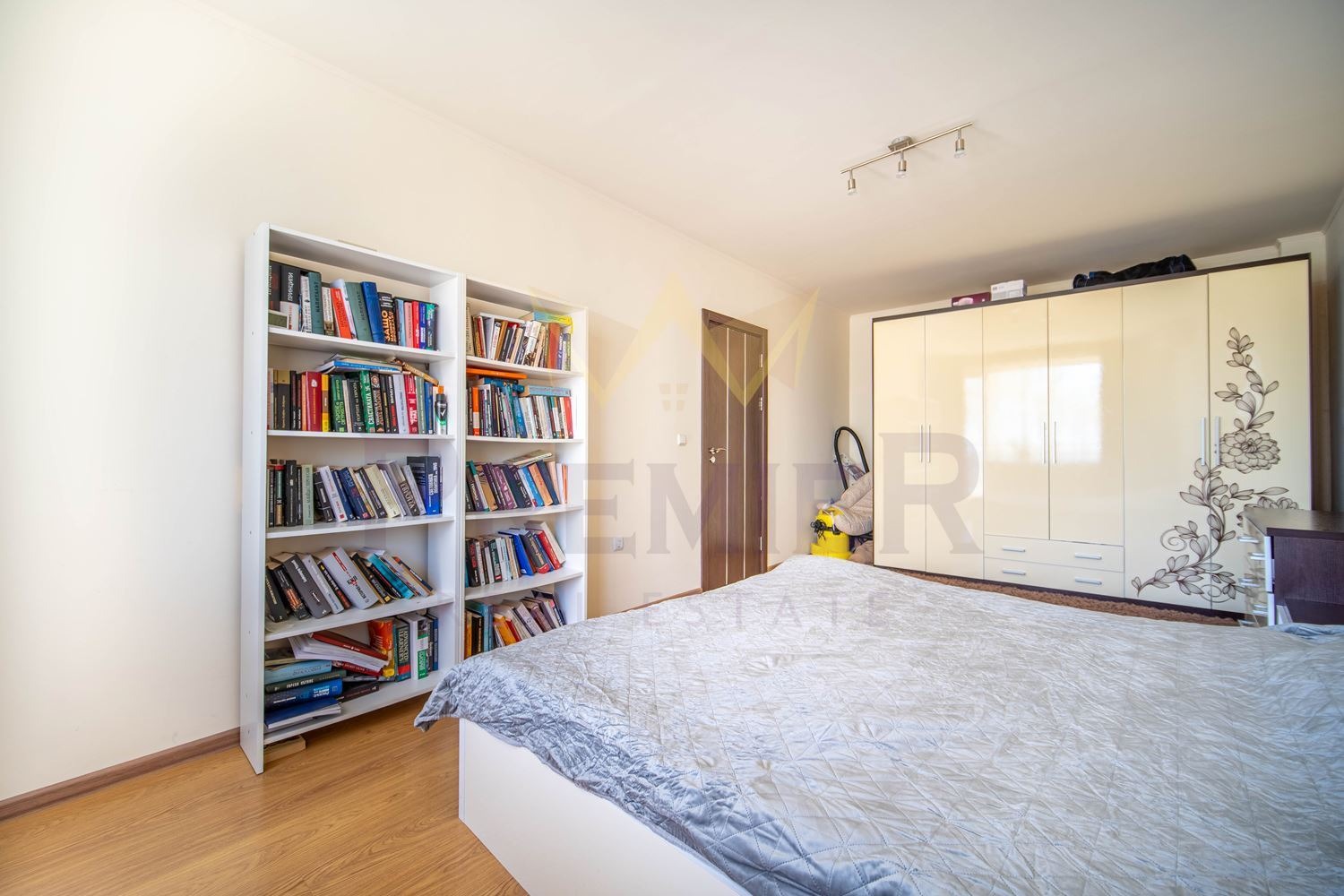 Продава 3-СТАЕН, гр. Варна, Бриз, снимка 6 - Апартаменти - 54187143