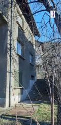 Продава КЪЩА, гр. Своге, област София област, снимка 2
