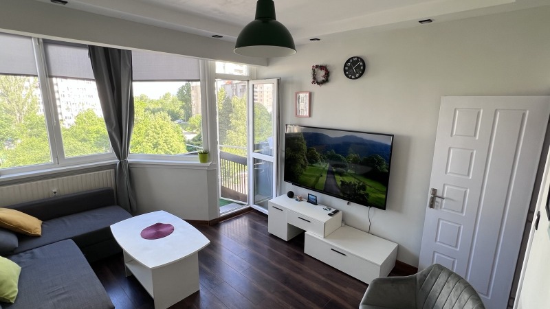 Myytävänä  1 makuuhuone Sofia , Slatina , 50 neliömetriä | 50028442