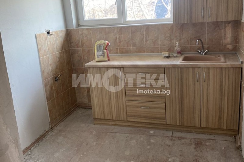 Продава КЪЩА, с. Шишманци, област Пловдив, снимка 2 - Къщи - 49602822