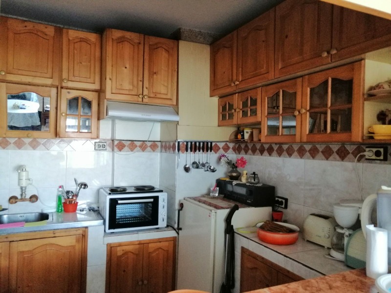 Продава 3-СТАЕН, гр. Шумен, Херсон, снимка 2 - Апартаменти - 52546261