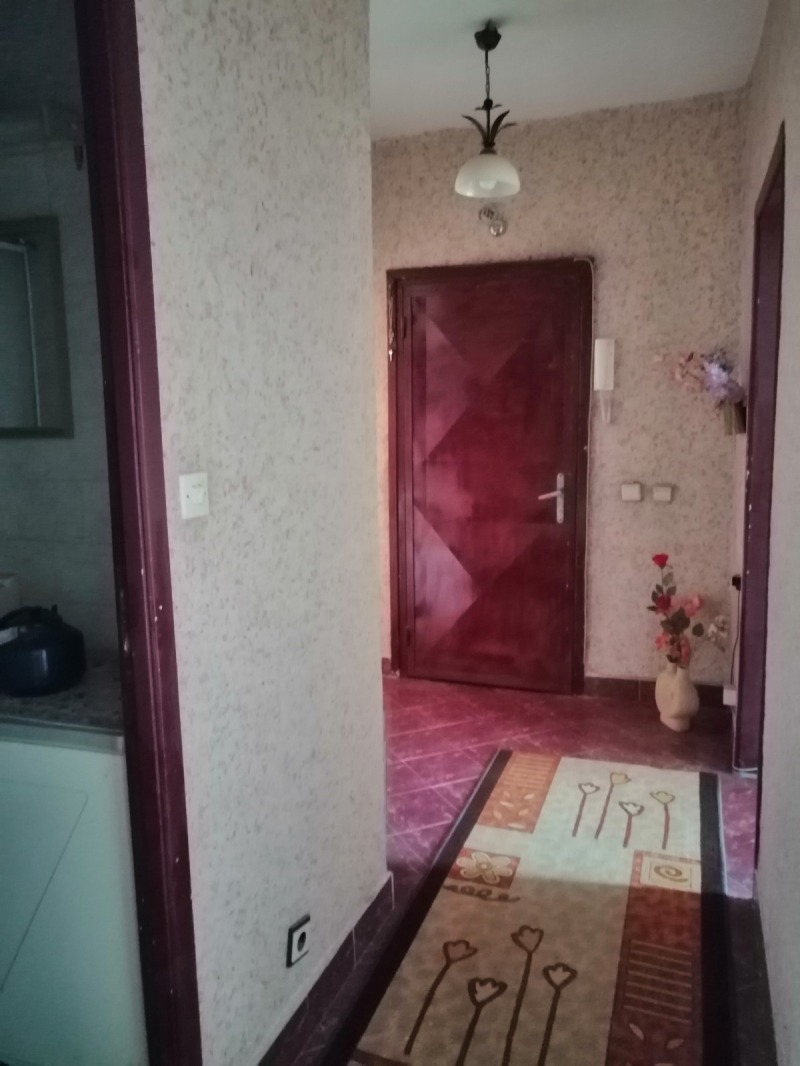 Продава 3-СТАЕН, гр. Шумен, Херсон, снимка 4 - Апартаменти - 52546261