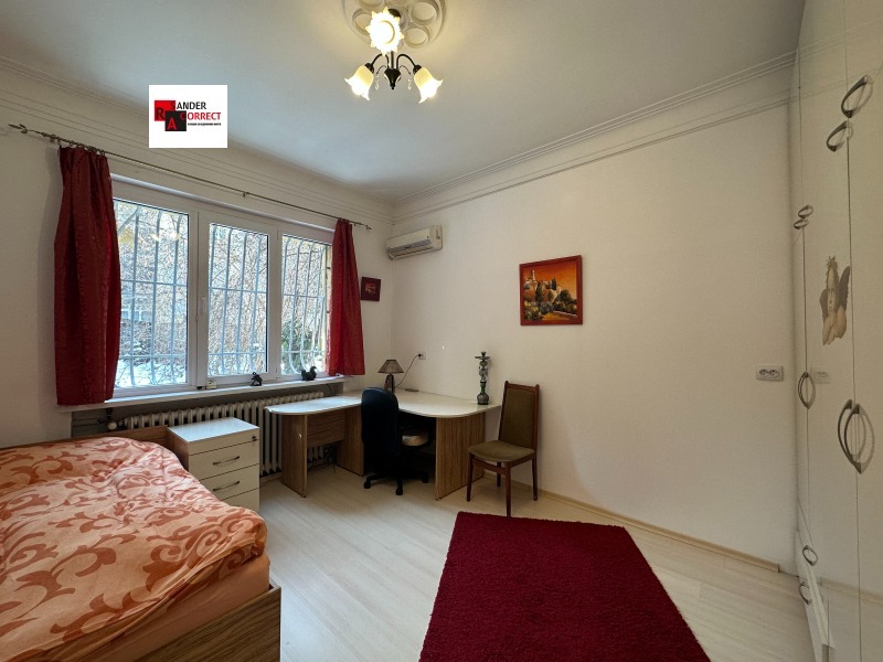 Na sprzedaż  3 sypialnie Sofia , Centar , 180 mkw | 91561177 - obraz [17]