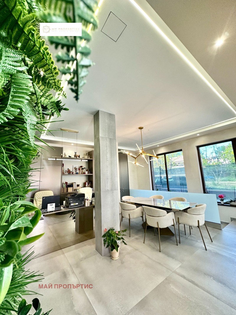 Продава  Офис град София , Витоша , 100 кв.м | 76821104