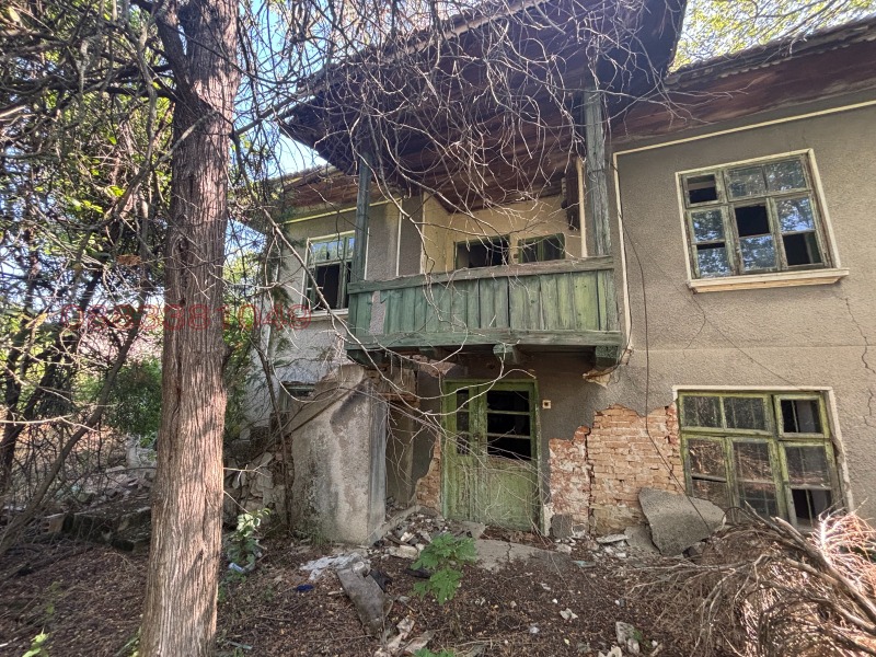 Продава КЪЩА, гр. Полски Тръмбеш, област Велико Търново, снимка 2 - Къщи - 53186078