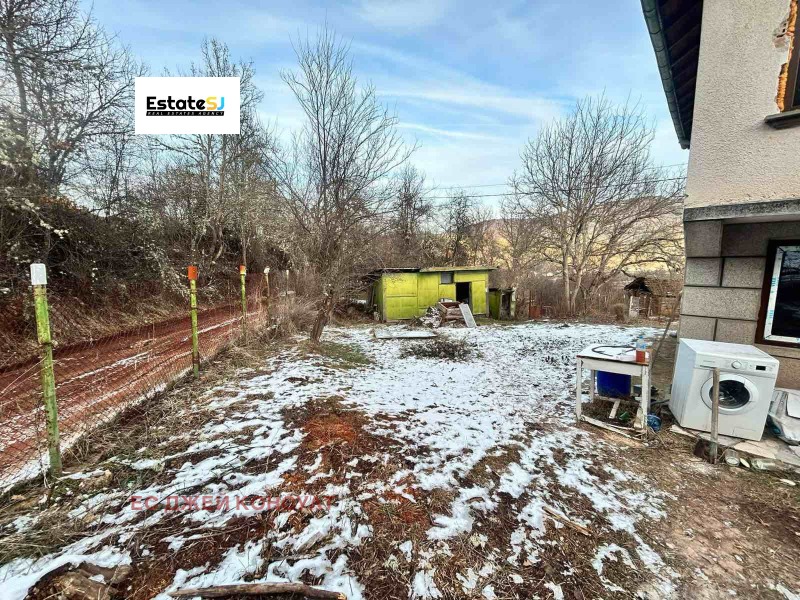 Продава КЪЩА, с. Мрамор, област Перник, снимка 2 - Къщи - 52322675