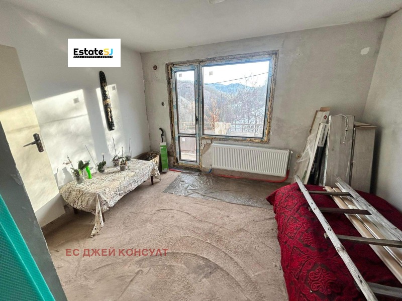 Продава КЪЩА, с. Мрамор, област Перник, снимка 13 - Къщи - 52322675