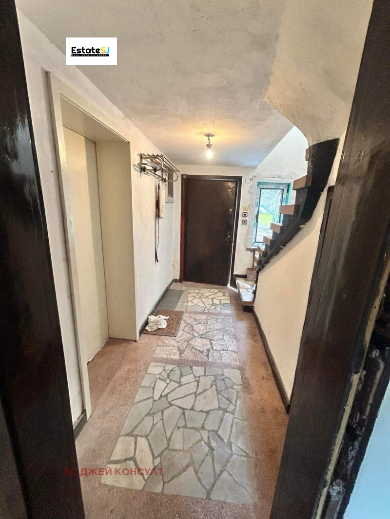 Продава КЪЩА, с. Мрамор, област Перник, снимка 6 - Къщи - 52322675