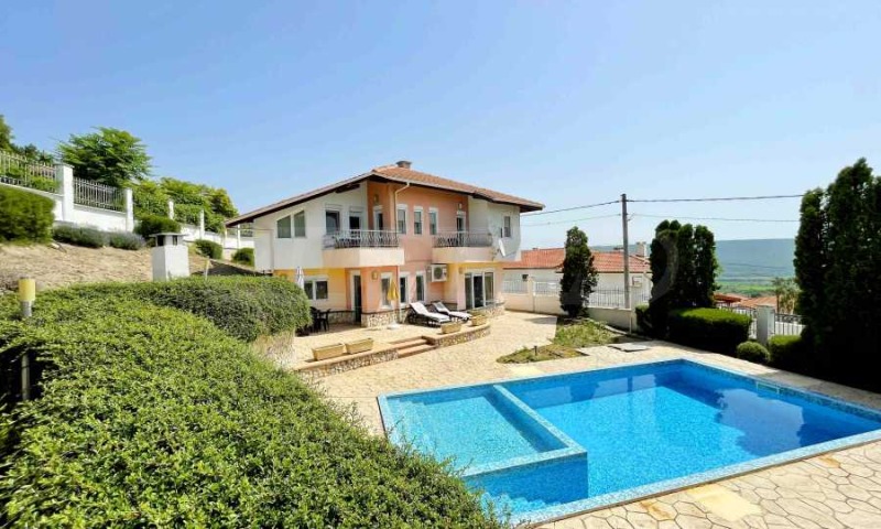 Продава КЪЩА, с. Рогачево, област Добрич, снимка 2 - Къщи - 52835429