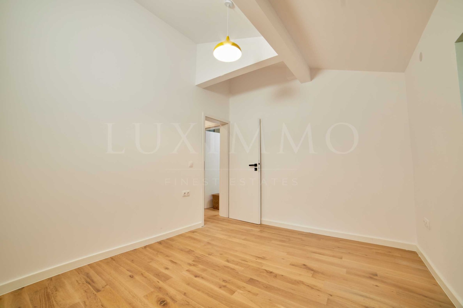 Продава КЪЩА, гр. София, Център, снимка 15 - Къщи - 54454924