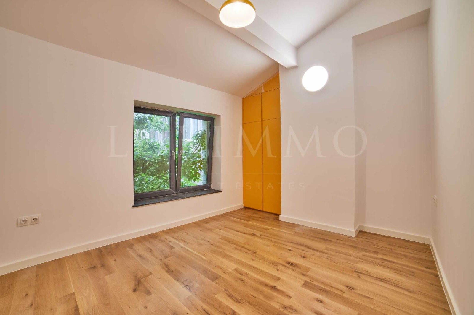 Продава КЪЩА, гр. София, Център, снимка 12 - Къщи - 54454924