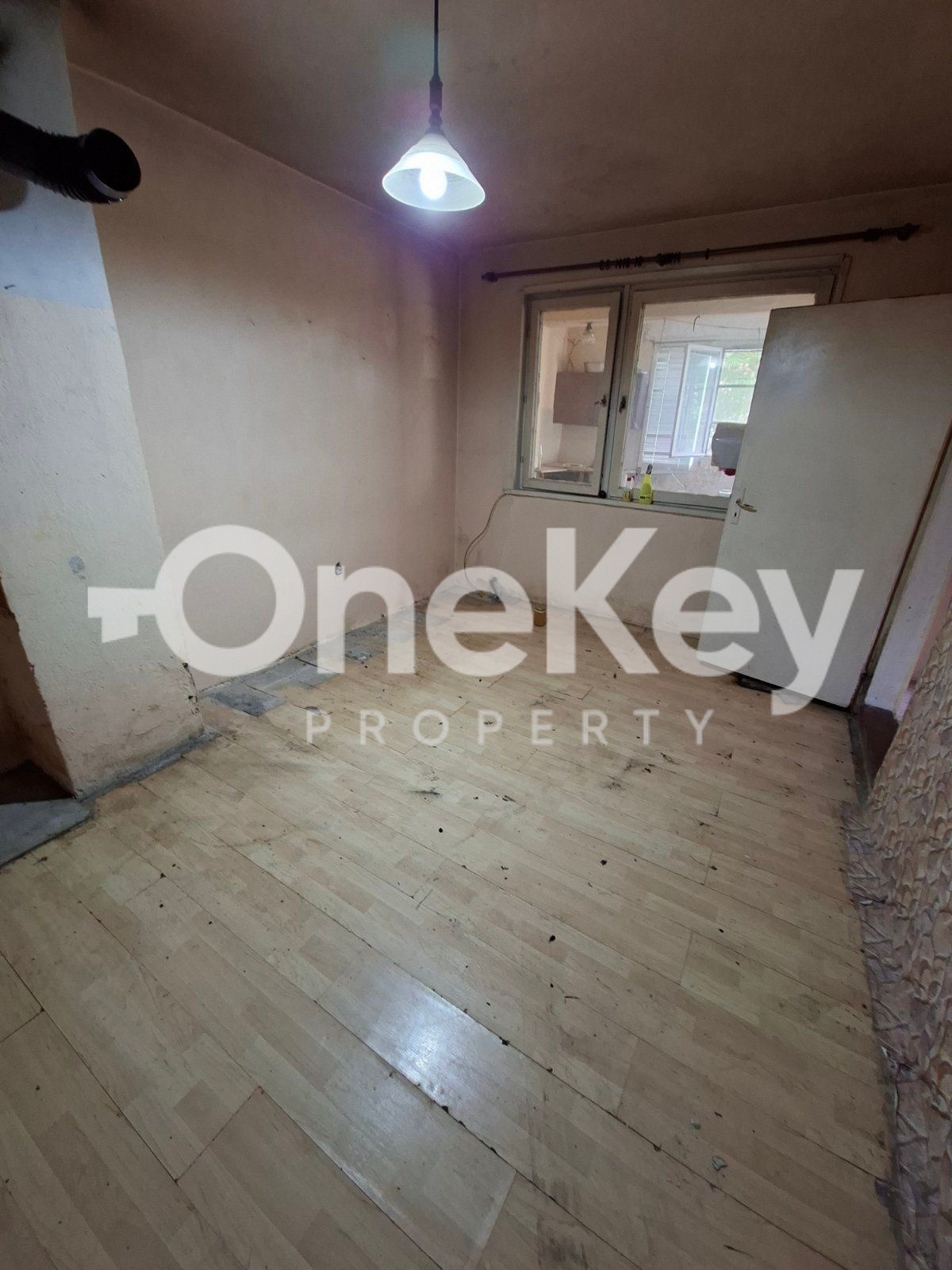 Продава КЪЩА, с. Изгрев, област Варна, снимка 2 - Къщи - 56463470