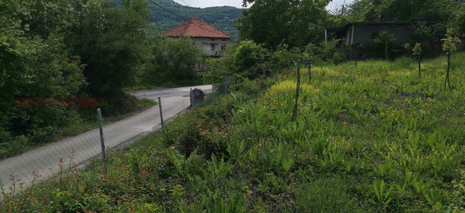 Продава ПАРЦЕЛ, с. Батулци, област Ловеч