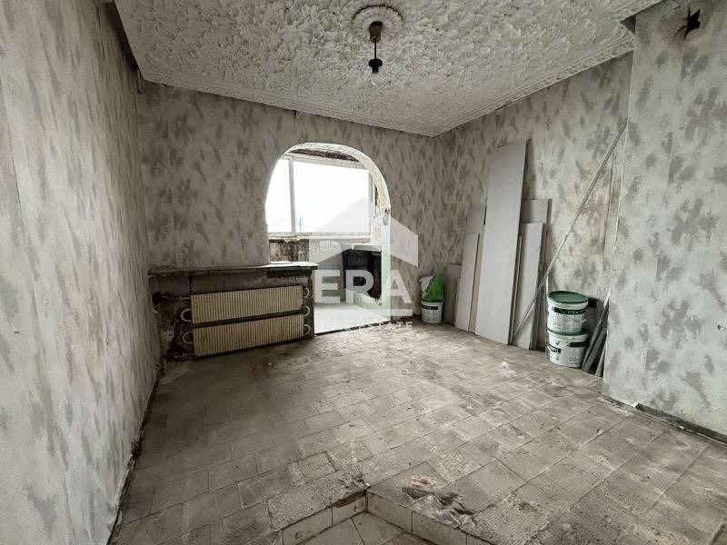 Продава ЕТАЖ ОТ КЪЩА | Imot.bg — изображение 1