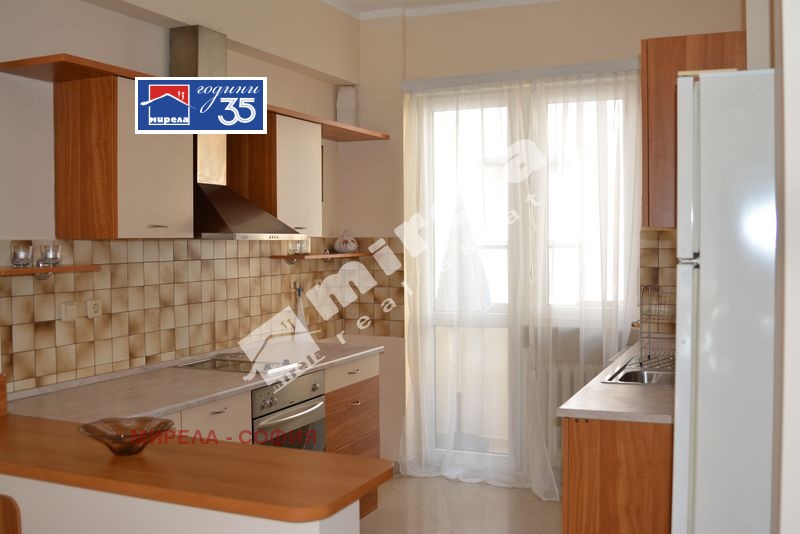 Продава 2-СТАЕН, гр. София, Център, снимка 6 - Апартаменти - 55146367