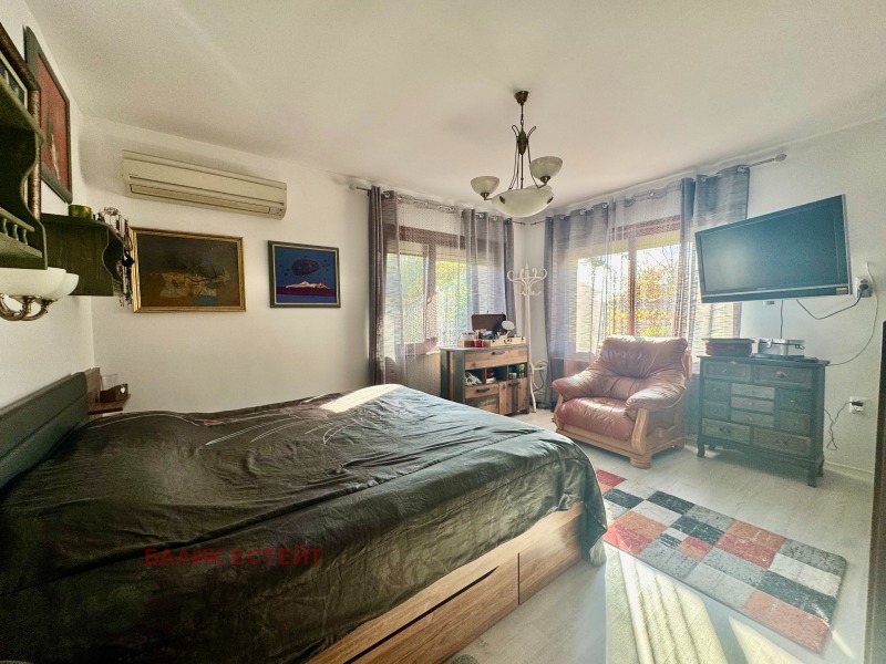 Продава КЪЩА, гр. Добрич, Христо Ботев, снимка 4 - Къщи - 52157107