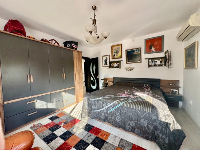 Продава КЪЩА, гр. Добрич, Христо Ботев, снимка 3 - Къщи - 52157107