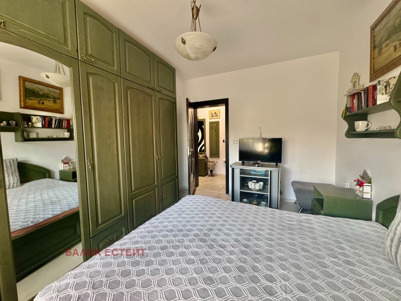 Продава КЪЩА, гр. Добрич, Христо Ботев, снимка 5 - Къщи - 52157107