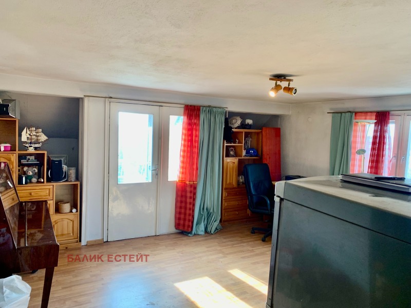 Продава КЪЩА, гр. Добрич, Христо Ботев, снимка 13 - Къщи - 52157107