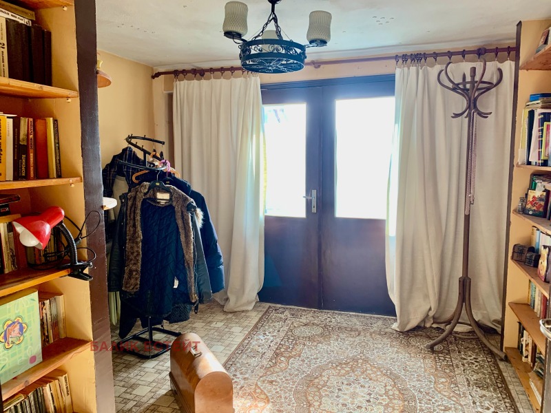 Продава КЪЩА, гр. Добрич, Христо Ботев, снимка 12 - Къщи - 52157107