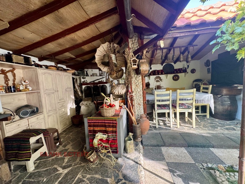 Продава КЪЩА, гр. Добрич, Христо Ботев, снимка 15 - Къщи - 52157107