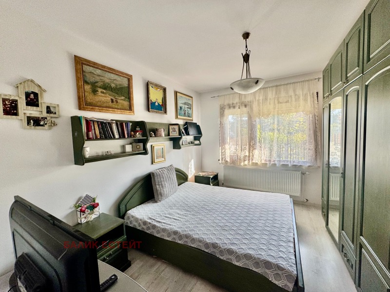 Продава КЪЩА, гр. Добрич, Христо Ботев, снимка 6 - Къщи - 52157107