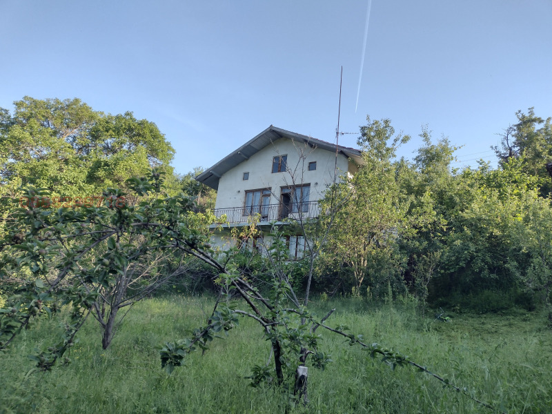 Продава КЪЩА в област Кюстендил, с. Цървеняно - 180 кв.м / 30 678 € » 60 000.95 лв.