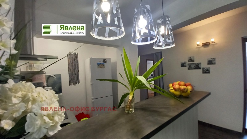 Продава ХОТЕЛ в област Бургас, гр. Приморско - 913 кв.м / 1 000 000 € » 1 955 830.00 лв., ЯВЛЕНА-ОФИС БУРГАС
