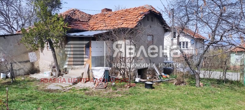 Продава КЪЩА, с. Кондофрей, област Перник