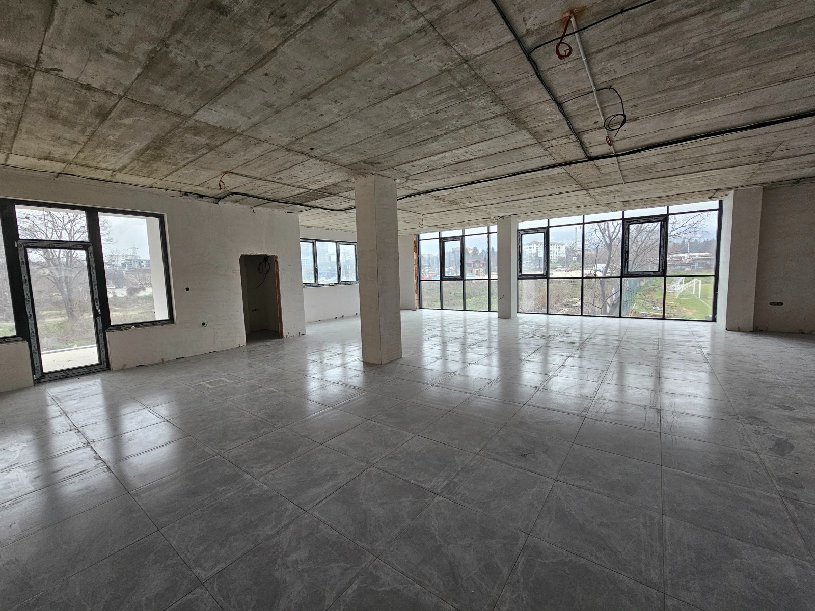 Продава ОФИС, гр. Варна, Гранд Мол, снимка 10 - Офиси - 53173611