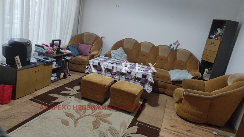 Eladó  1 hálószoba Plovdiv , Gagarin , 63 négyzetméter | 74817127