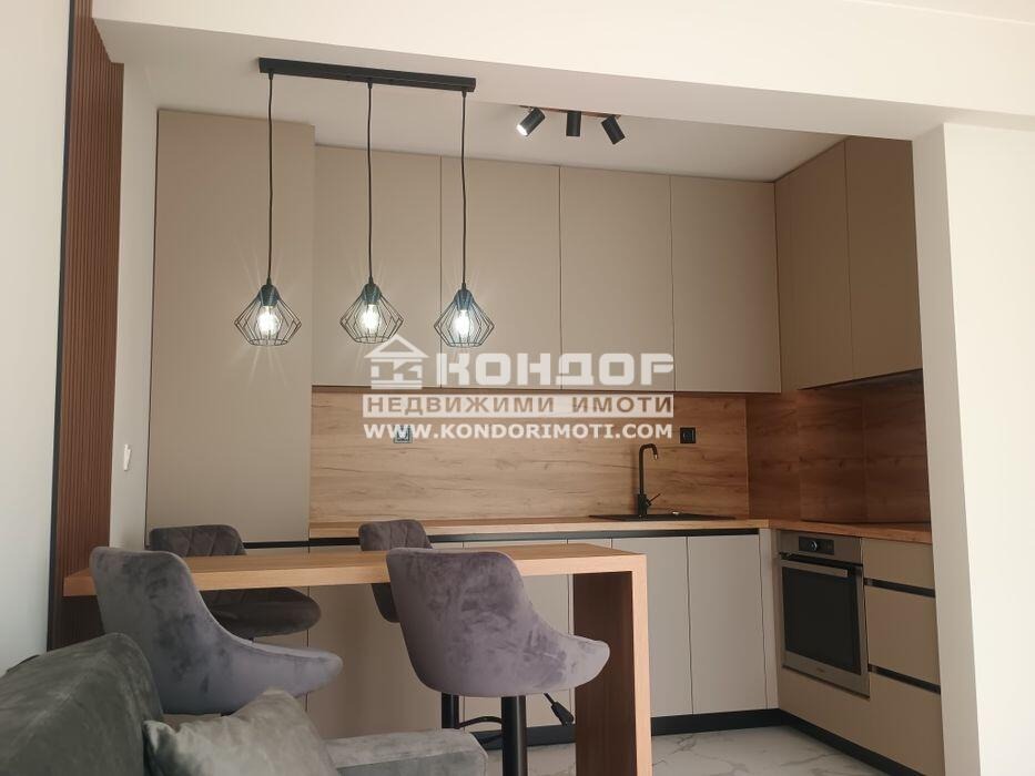 Продава 2-СТАЕН, гр. Пловдив, Остромила