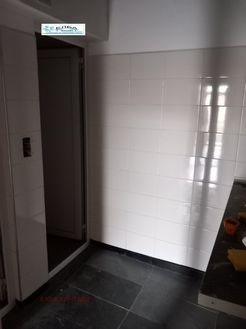 Na sprzedaż  Biuro Sofia , Centar , 600 mkw | 90080152 - obraz [12]