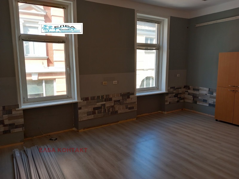 Na sprzedaż  Biuro Sofia , Centar , 600 mkw | 90080152 - obraz [3]
