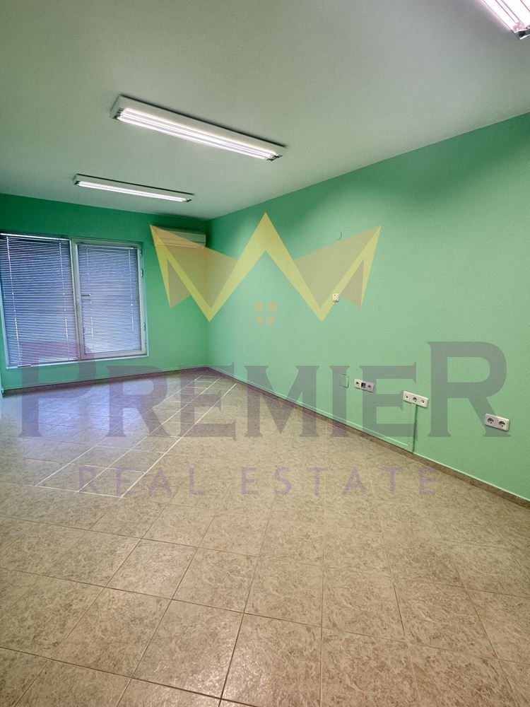 Продава ОФИС, гр. Пловдив, Капана, снимка 2 - Офиси - 56161603