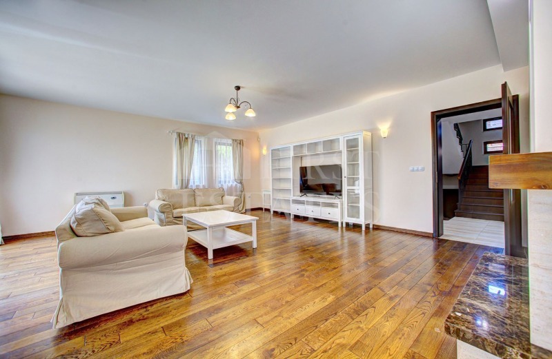 Продава КЪЩА, гр. София, с. Бистрица, снимка 2 - Къщи - 48800349