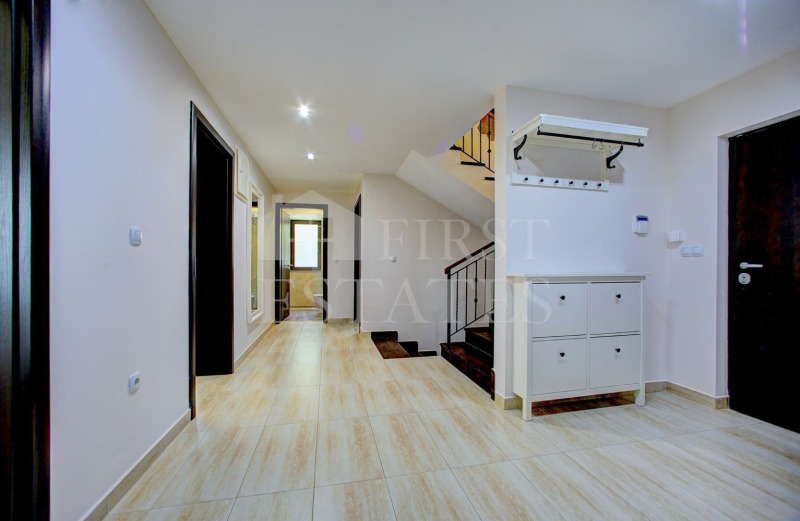 Продава КЪЩА, гр. София, с. Бистрица, снимка 5 - Къщи - 48800349