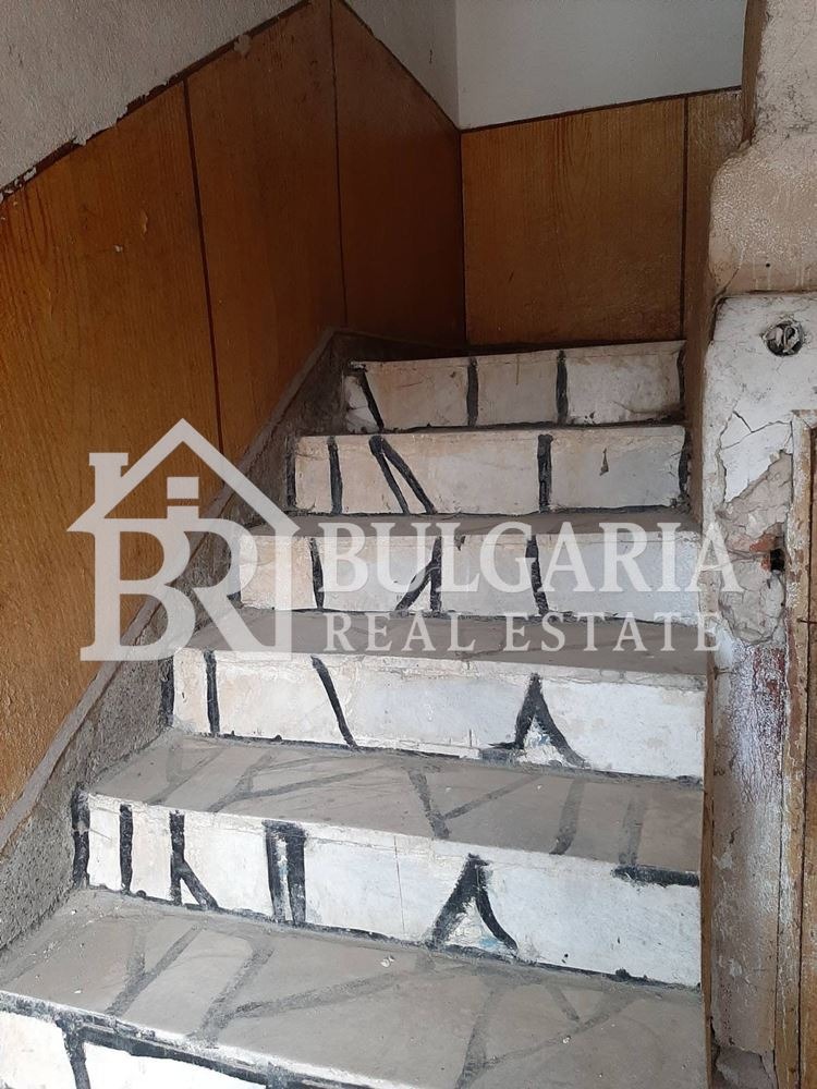 Продава КЪЩА, с. Горни Окол, област София област, снимка 11 - Къщи - 53292398