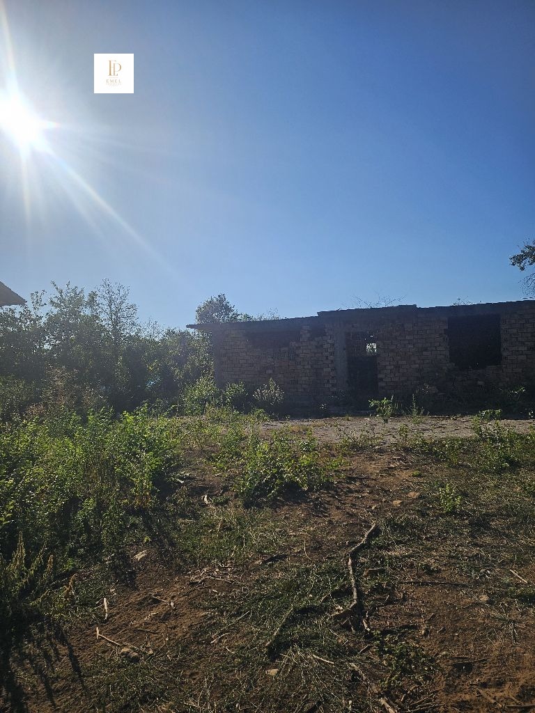 Продава ПАРЦЕЛ, с. Слаковци, област Перник