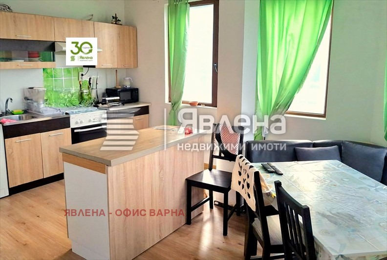 Myytävänä  3 makuuhuonetta Varna , Kolhozen pazar , 99 neliömetriä | 43142359