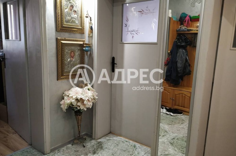 Продава ЕТАЖ ОТ КЪЩА, гр. Пловдив, Христо Смирненски, снимка 3 - Етаж от къща - 52440634