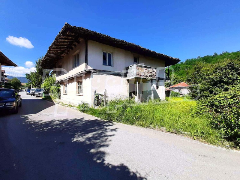 Продава КЪЩА в област Велико Търново, гр. Елена - 166 кв.м / 52 000 € » 101 703.16 лв., БЪЛГЕРИАН ПРОПЕРТИС