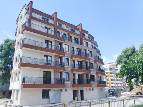 1 dormitorio Shirok tsentar, Pleven