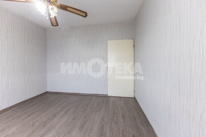 Продава 3-СТАЕН, гр. Варна, Център, снимка 5 - Апартаменти - 53499457