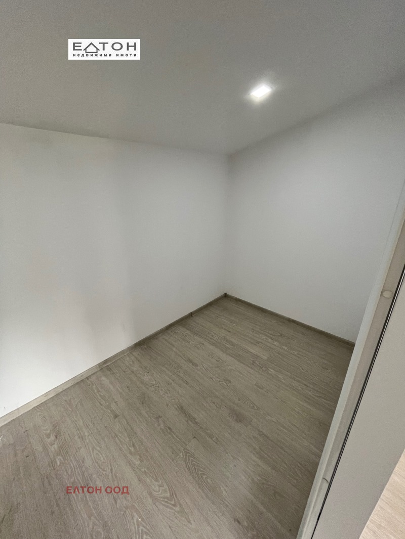 Te koop  3 slaapkamers Sofia , Tsentar , 140 m² | 23481531 - afbeelding [11]