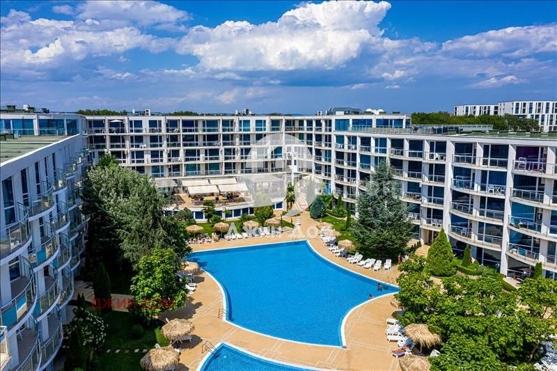 Продава МНОГОСТАЕН, гр. Бургас, Сарафово, снимка 15 - Апартаменти - 52968886