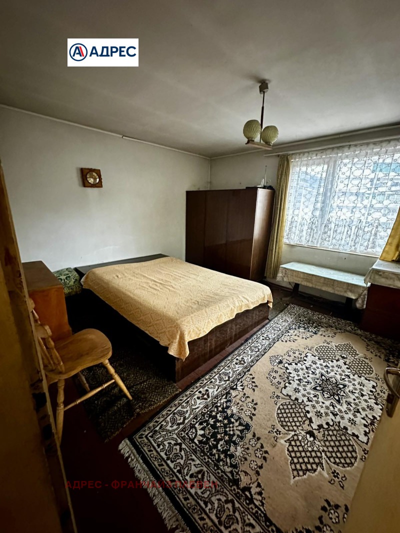 Продава КЪЩА, гр. Троян, област Ловеч, снимка 11 - Къщи - 52600064